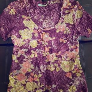 Sheer floral detail short sleeve top